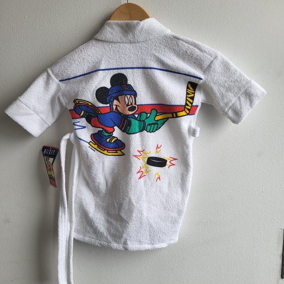 Mickey Mouse Robe/Hockey - NEW- - Picture 6 of 10